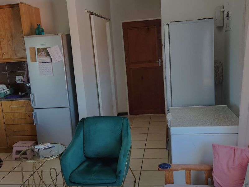 2 Bedroom Flat for Sale in Kleinmond - Photo 7