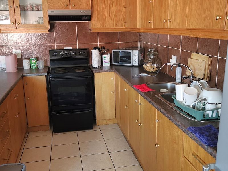 2 Bedroom Flat for Sale in Kleinmond - Photo 6
