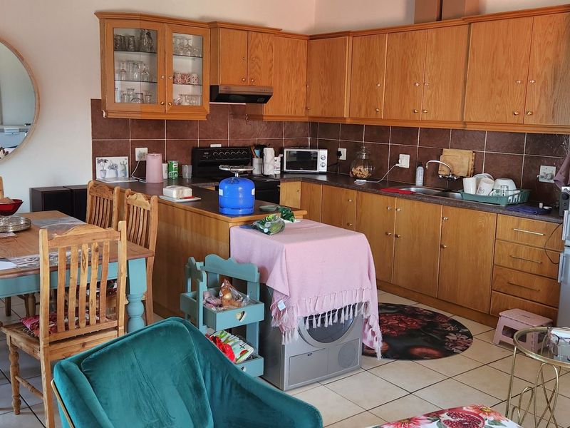2 Bedroom Flat for Sale in Kleinmond - Photo 5