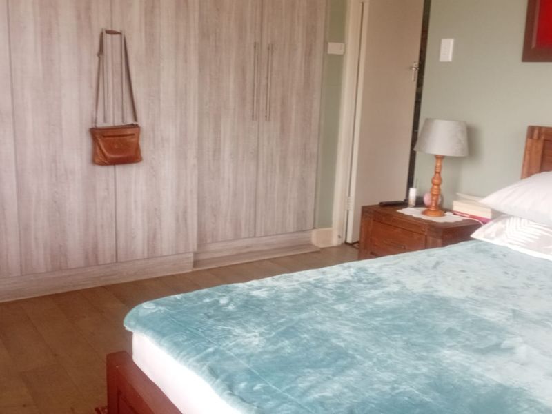 Modern and Spacious Family Home for Sale in Berea - Photo 8