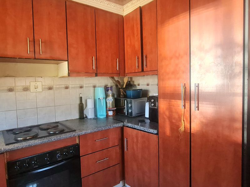 Charming 3 Bedroom house in Makhado Park, Louis Trichardt for Sale - Photo 5