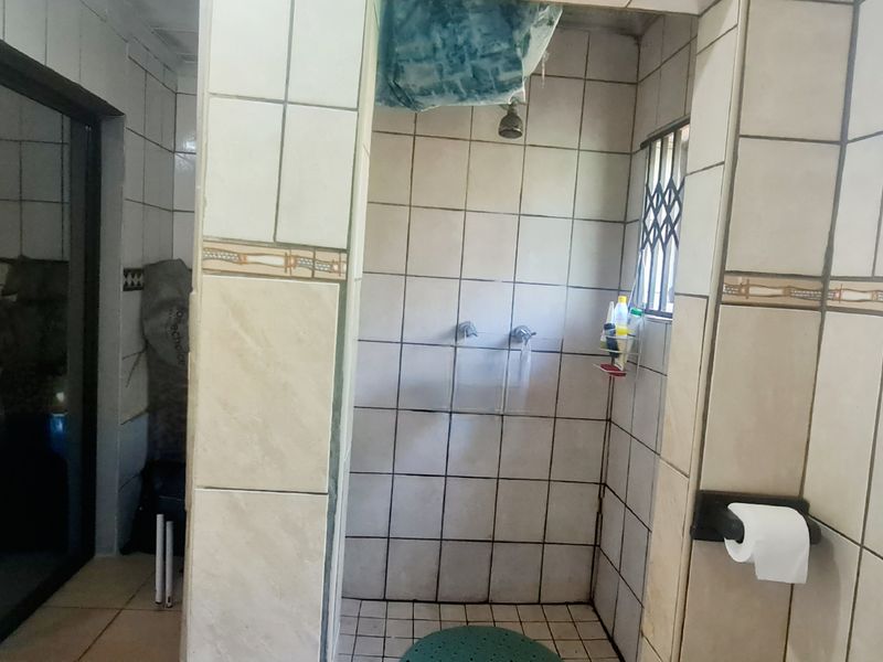 Charming 3 Bedroom house in Makhado Park, Louis Trichardt for Sale - Photo 9