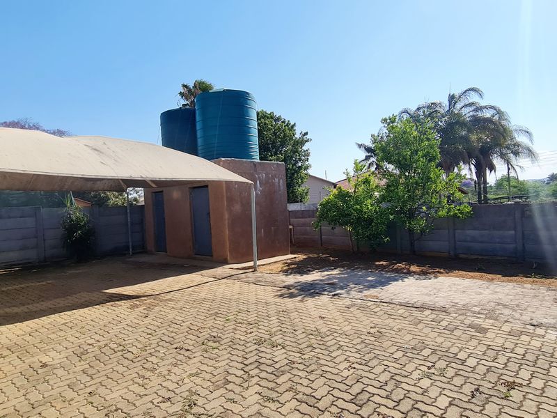 3 Bedroom house with investment rooms for sale in Louis Trichardt - Photo 9