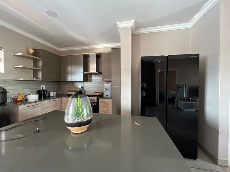 Apartment For Sale In Pretoria - Photo 3