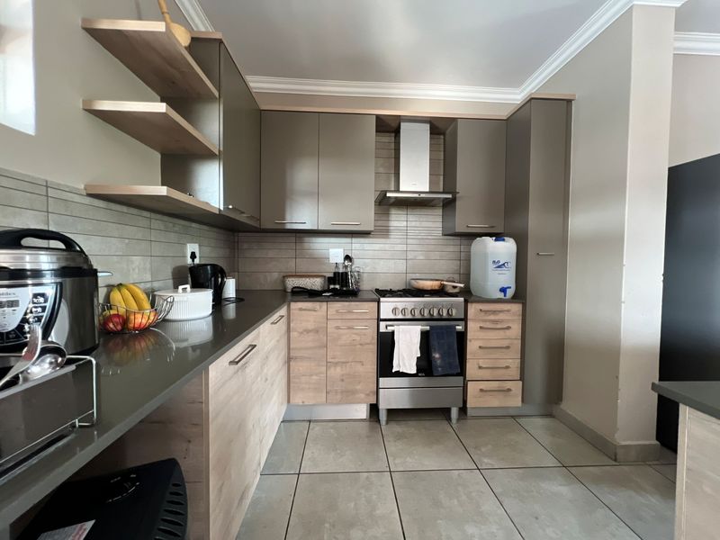 Apartment For Sale In Pretoria - Photo 6