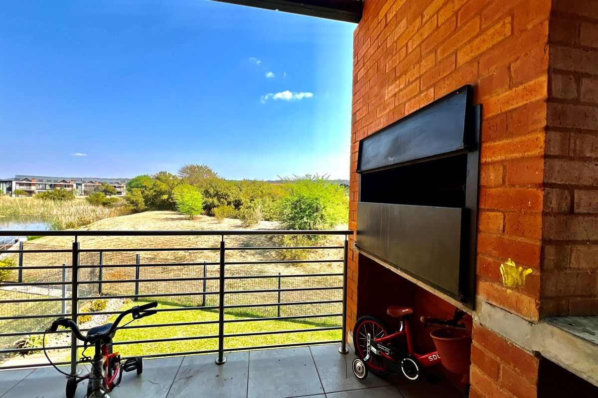 Apartment For Sale In Pretoria - Photo 2