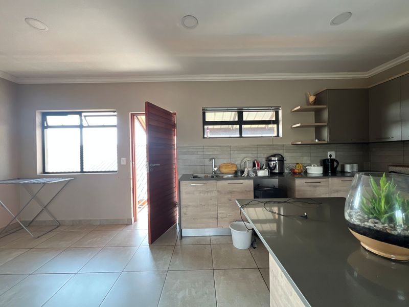 Apartment For Sale In Pretoria - Photo 9