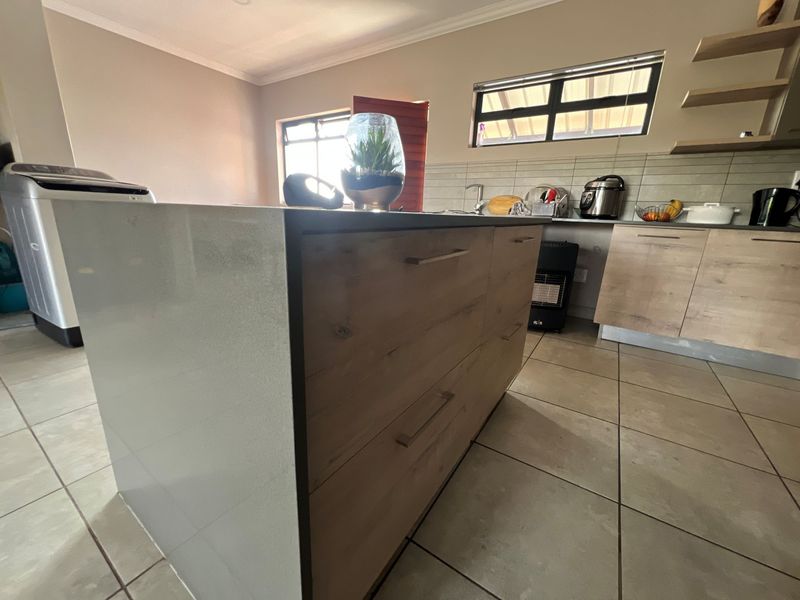 Apartment For Sale In Pretoria - Photo 8