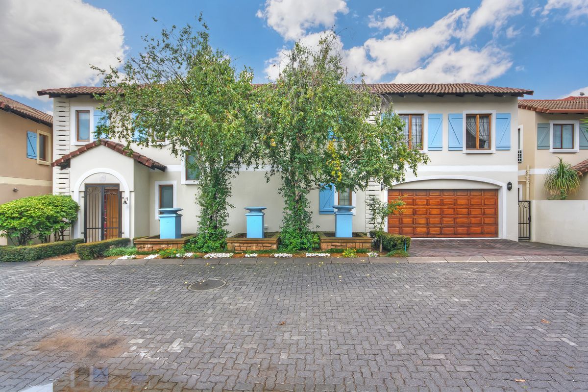 An Impeccable Family Home - Photo 2