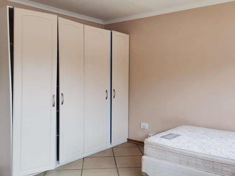 A Townhouse That Simply Works - Photo 7