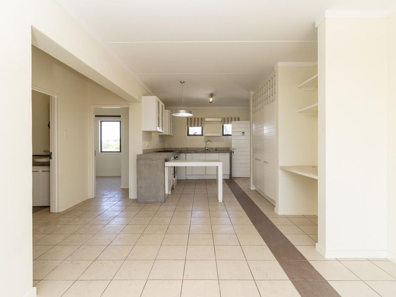 Modern, Light-Filled Apartment in The Paddocks, Dainfern - Photo 5