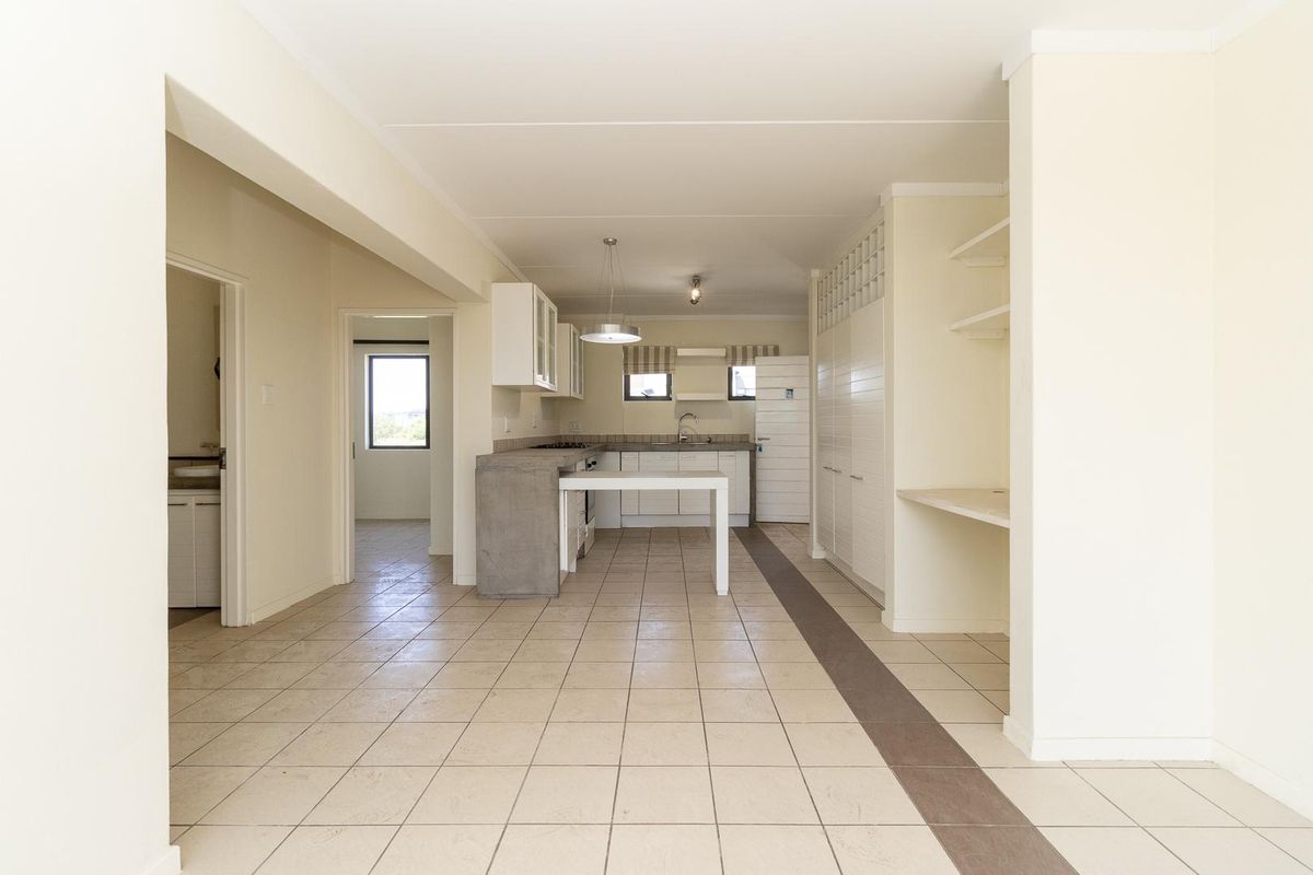 Modern, Light-Filled Apartment in The Paddocks, Dainfern - Photo 5