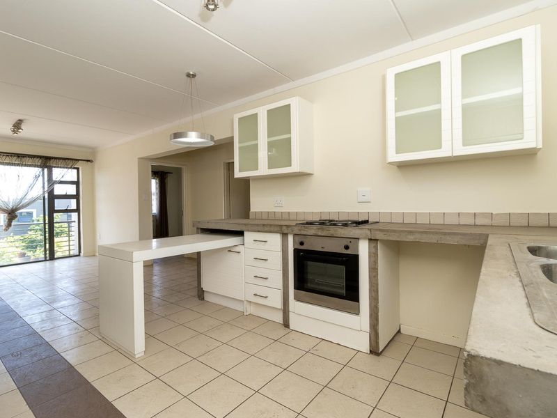 Modern, Light-Filled Apartment in The Paddocks, Dainfern - Photo 4