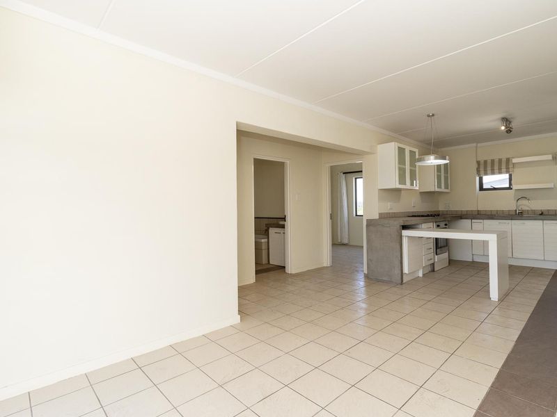 Modern, Light-Filled Apartment in The Paddocks, Dainfern - Photo 6