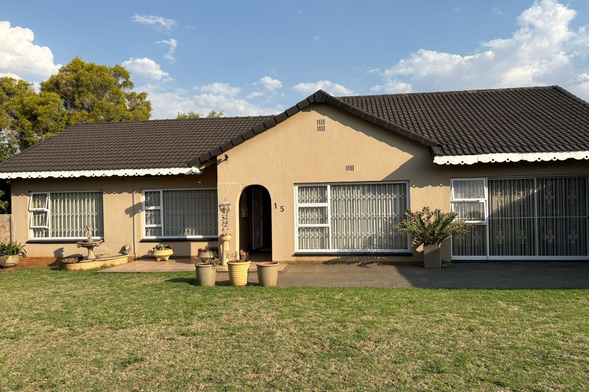 Modern Move In Dream Home - Photo 2