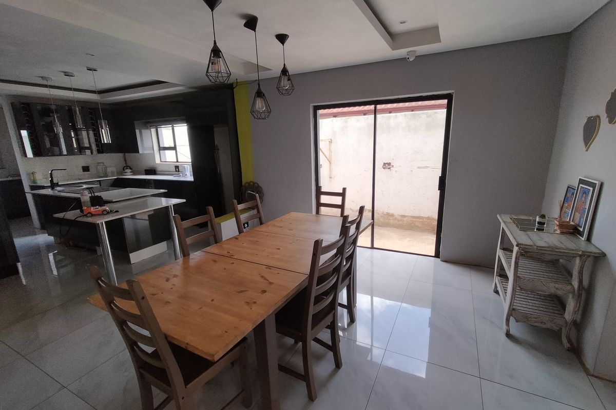 Newly Built Modern Home with Pool and Quality Finishes - Photo 5