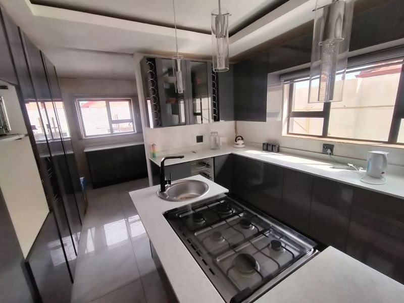 Newly Built Modern Home with Pool and Quality Finishes - Photo 6