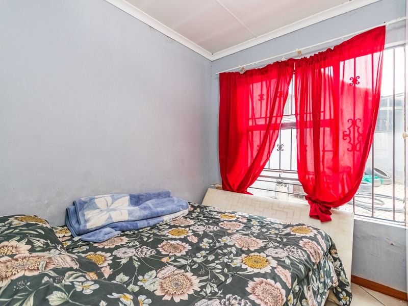Beautiful Family Home - Photo 7