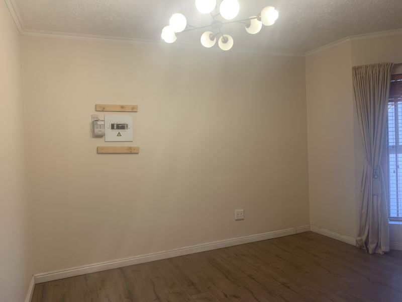 Stylish 2-Bedroom Home with Dual En-Suites  Millennium Village, Halfway Gardens - Photo 5