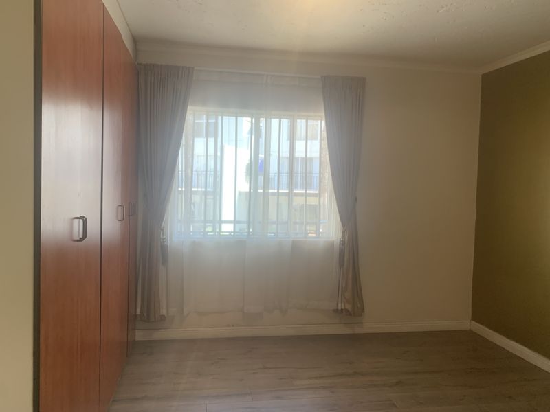 Stylish 2-Bedroom Home with Dual En-Suites  Millennium Village, Halfway Gardens - Photo 8