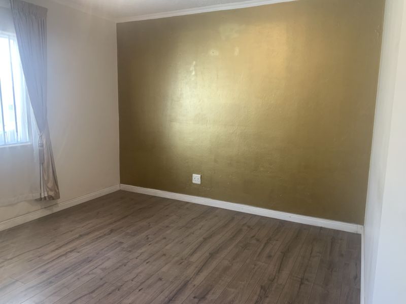 Stylish 2-Bedroom Home with Dual En-Suites  Millennium Village, Halfway Gardens - Photo 7