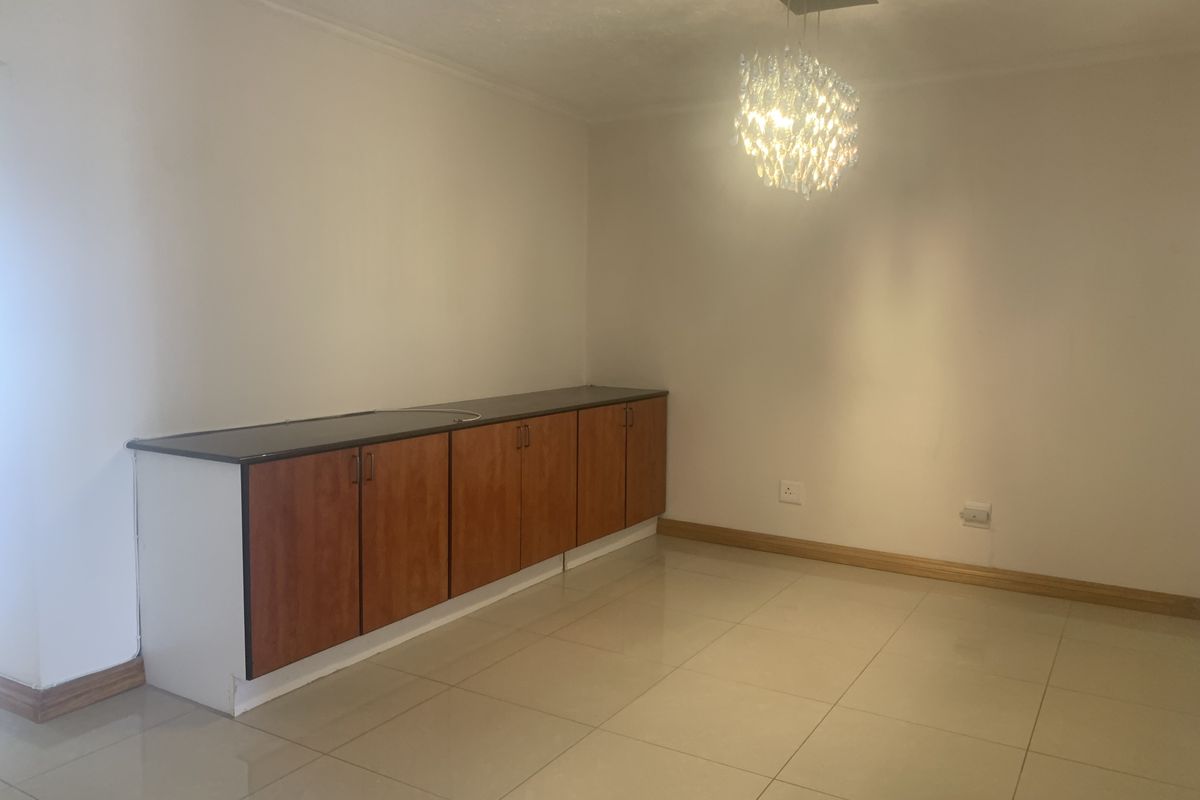 Stylish 2-Bedroom Home with Dual En-Suites  Millennium Village, Halfway Gardens - Photo 2