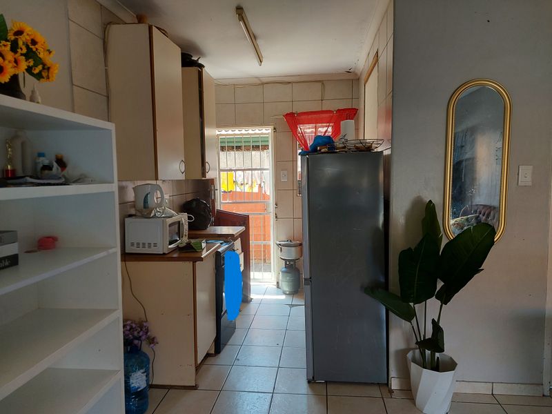 Ground Floor Apartment near CBD, Rustenburg in the market for sale - Photo 9