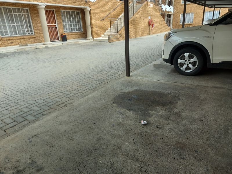 Ground Floor Apartment near CBD, Rustenburg in the market for sale - Photo 2