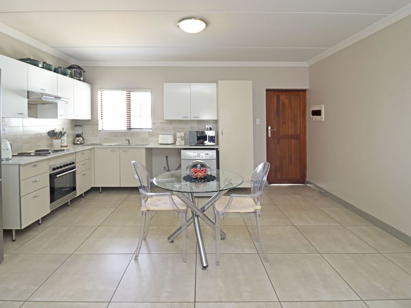 Modern Duplex in the sought after Summerset Hill - Blue Hills - Photo 4