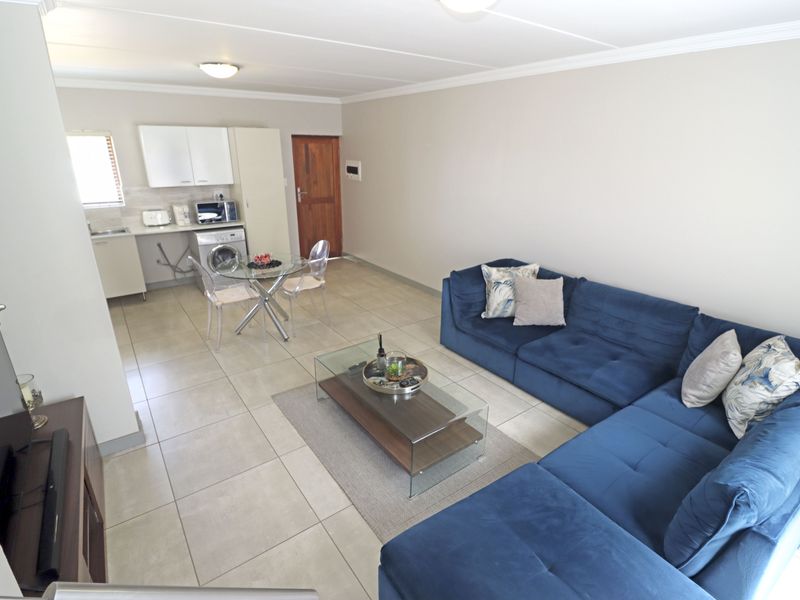 Modern Duplex in the sought after Summerset Hill - Blue Hills - Photo 6