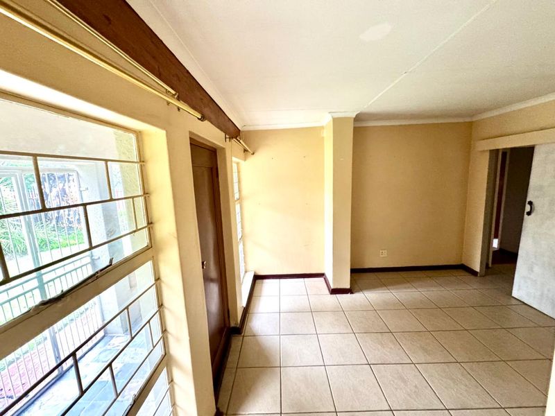Perfectly Positioned Family Home with Extra Space and Great Parking - Photo 4