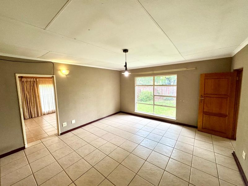 Perfectly Positioned Family Home with Extra Space and Great Parking - Photo 7