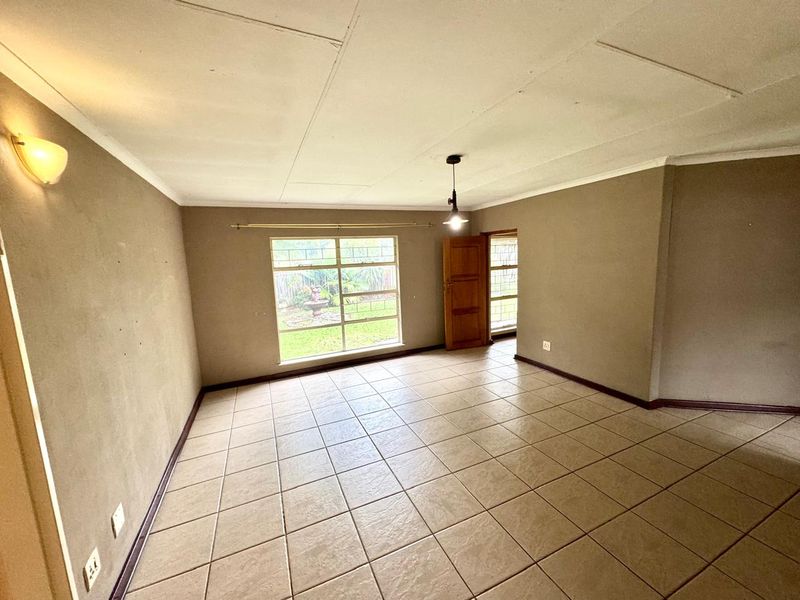 Perfectly Positioned Family Home with Extra Space and Great Parking - Photo 6
