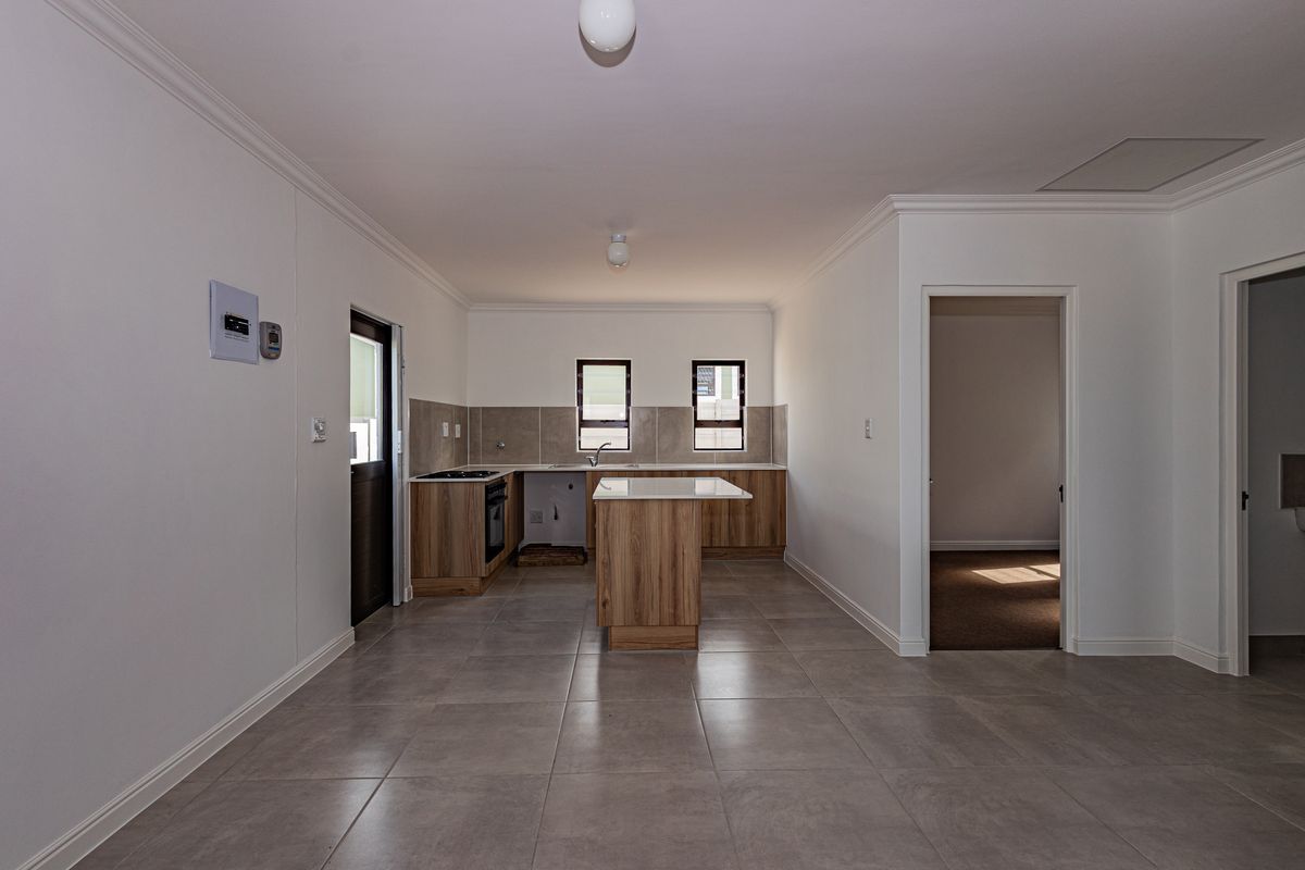 Charming 2-bedroom house for sale in Fisantekraal, Cape Town—your dream home awaits! Don't miss out - Photo 4