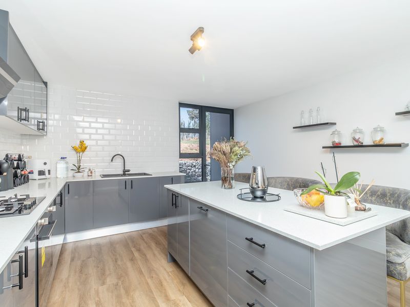 Modern Double-Story Home in Secure Estate – Prime Location! - Photo 4