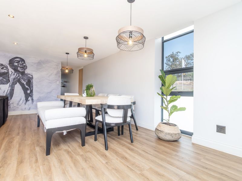 Modern Double-Story Home in Secure Estate – Prime Location! - Photo 9