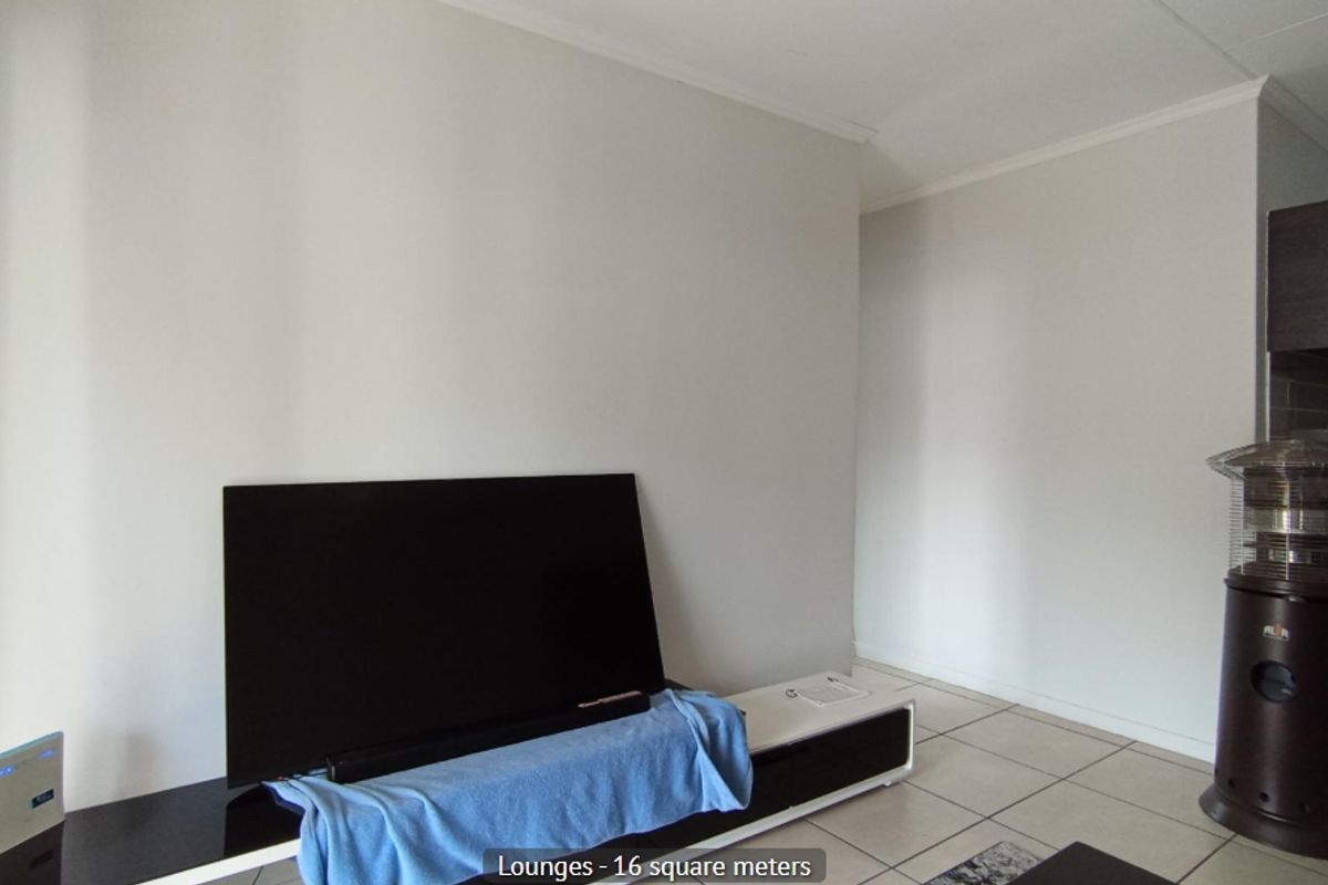 Sophisticated City-Style Living — 1-Bed Bachelor in Prime Area - Photo 5