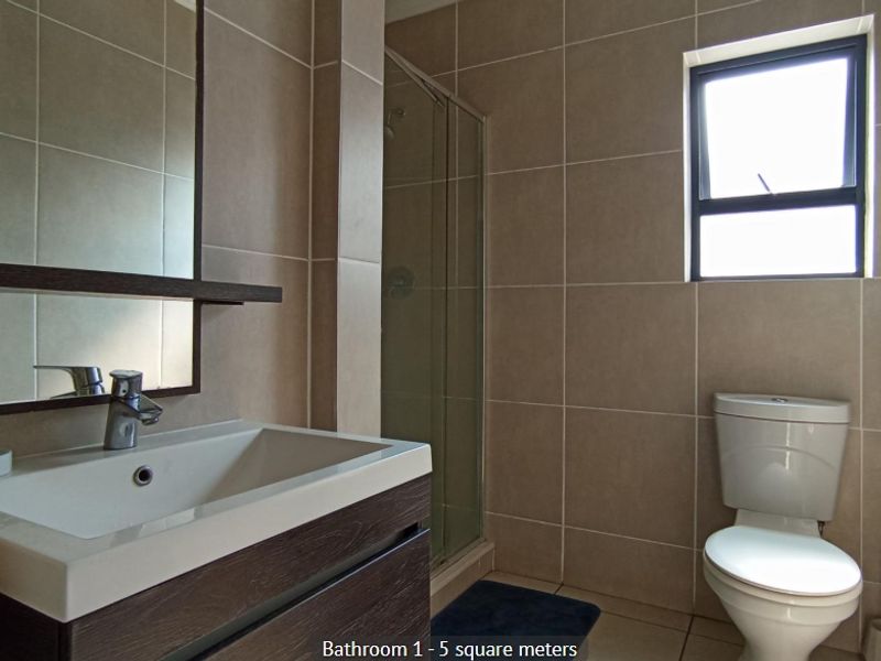 Sophisticated City-Style Living — 1-Bed Bachelor in Prime Area - Photo 8