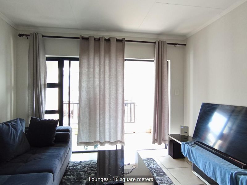 Sophisticated City-Style Living — 1-Bed Bachelor in Prime Area - Photo 4