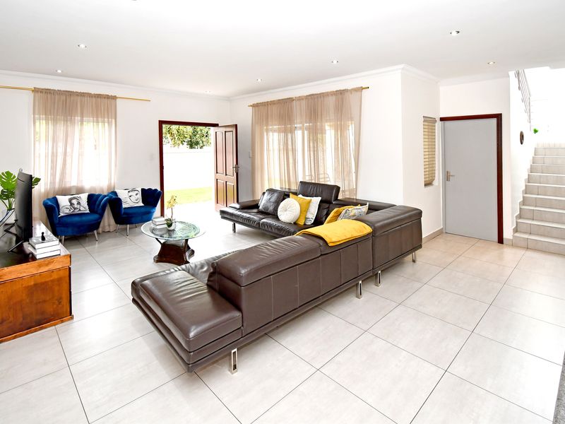 Lock-Up-and-Go Living in Blue Valley Golf Estate | 3-Bedroom Townhouse - Photo 6