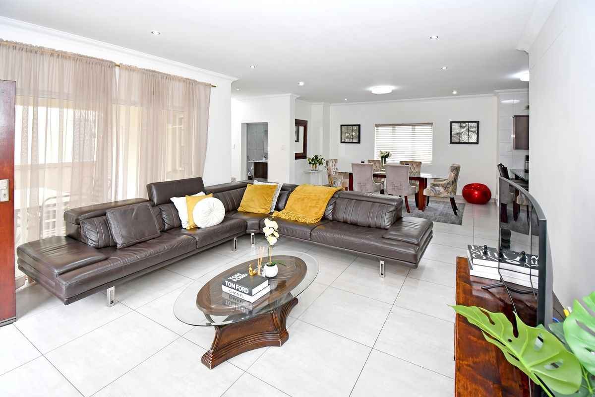 Lock-Up-and-Go Living in Blue Valley Golf Estate | 3-Bedroom Townhouse - Photo 5