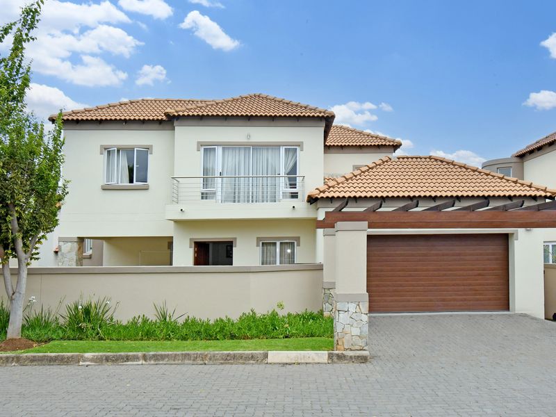 Lock-Up-and-Go Living in Blue Valley Golf Estate | 3-Bedroom Townhouse - Photo 2