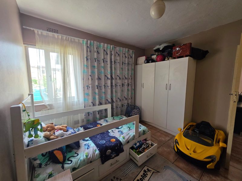 Neat and Spacious 3-Bedroom Flat - Photo 6