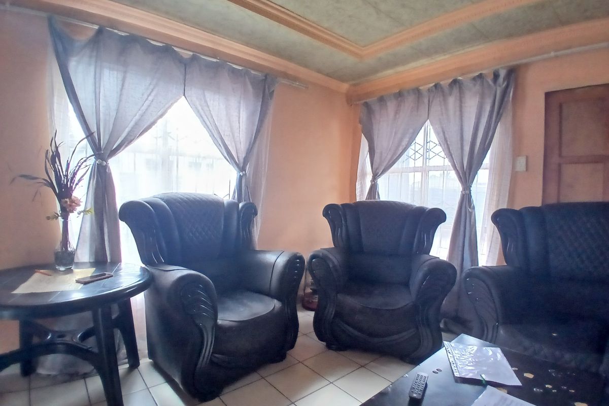 Affordable home in Rondebult Germiston with great potential. - Photo 5