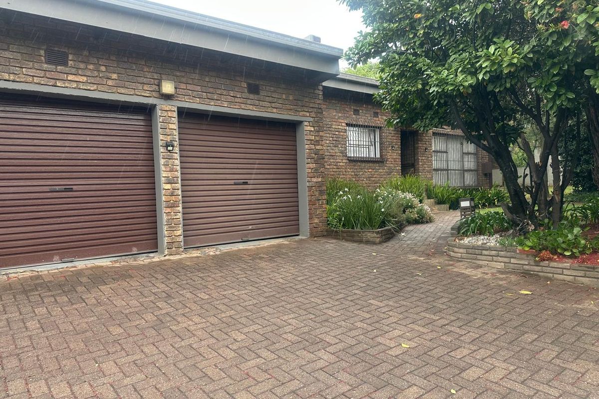 Morden,Stylish and secure corner stand - Photo 4