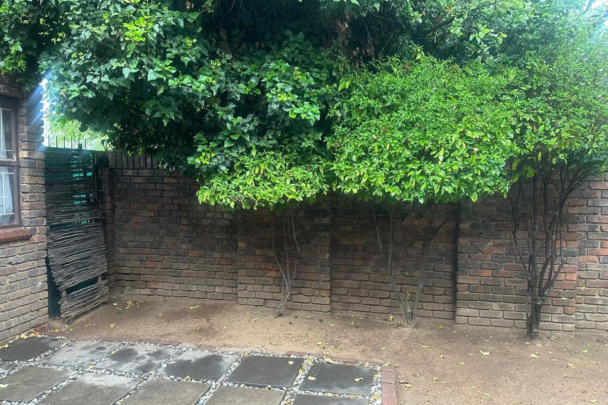 Morden,Stylish and secure corner stand - Photo 2