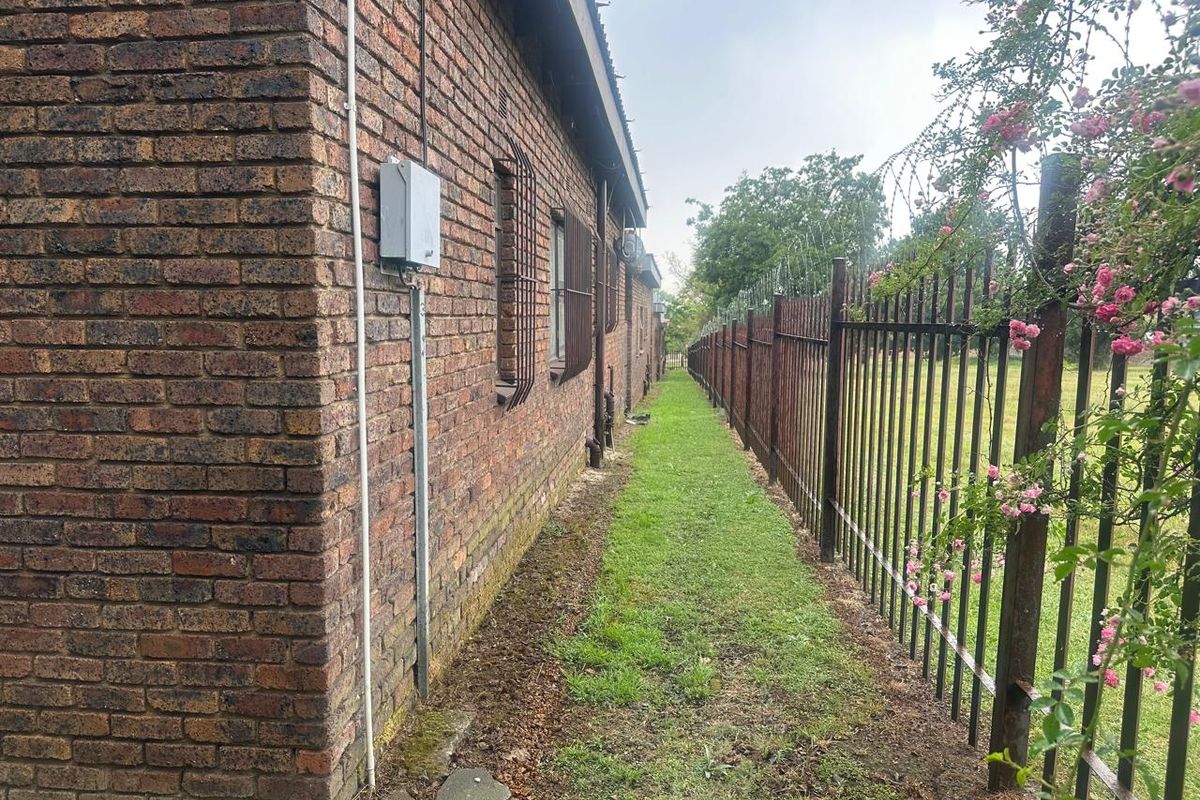 Morden,Stylish and secure corner stand - Photo 3