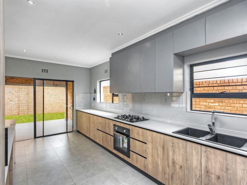 Luxury Full-Title Homes in Newmarket Park From R3,150,000 - R3,200,000 - Photo 3