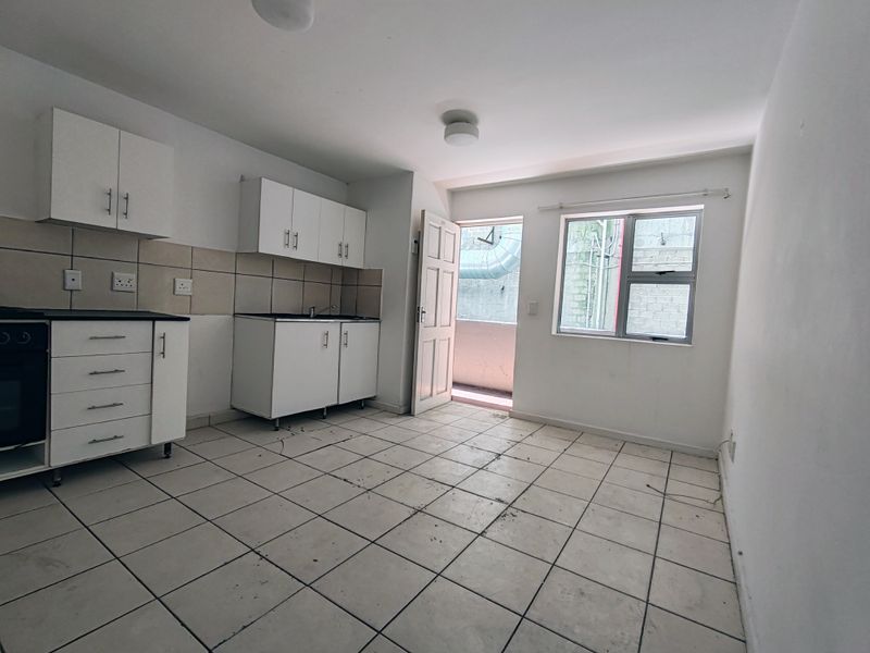 Apartment in Square On Tenth - Photo 2