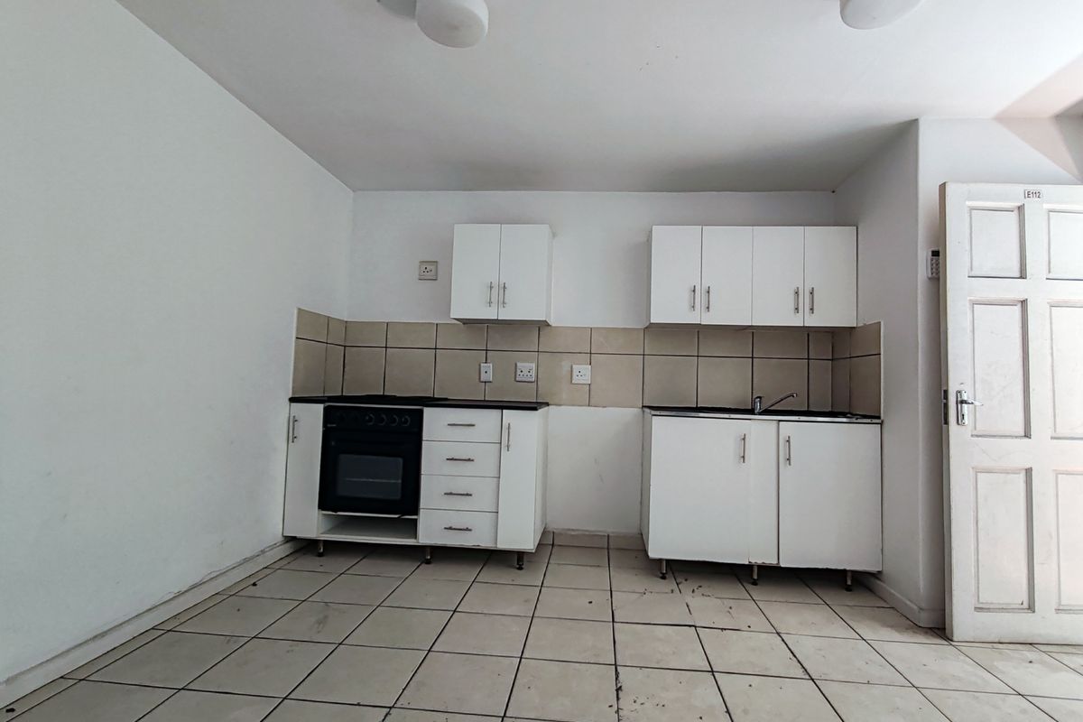 Apartment in Square On Tenth - Photo 3